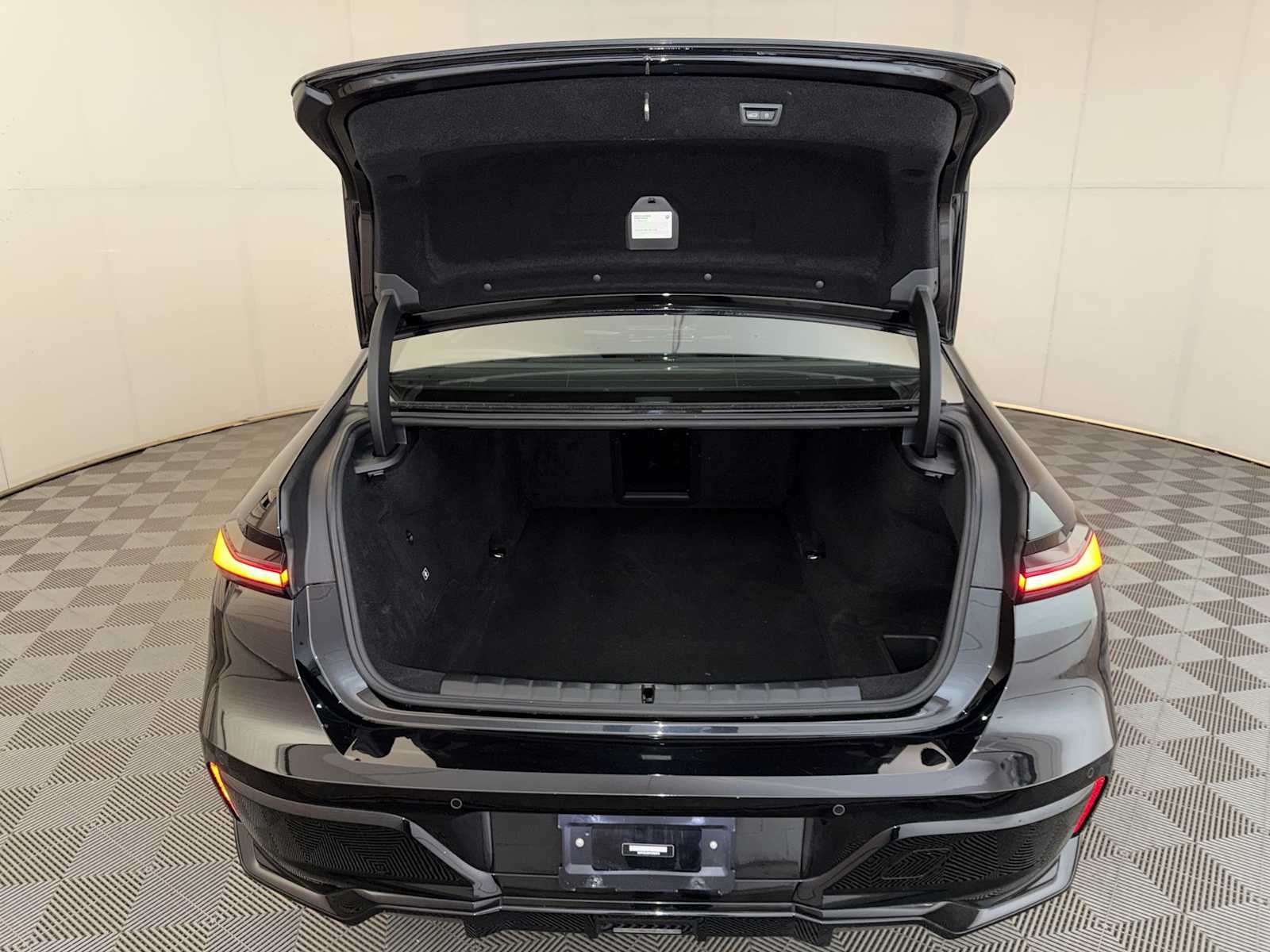 2023 BMW i7 xDrive60 Sedan