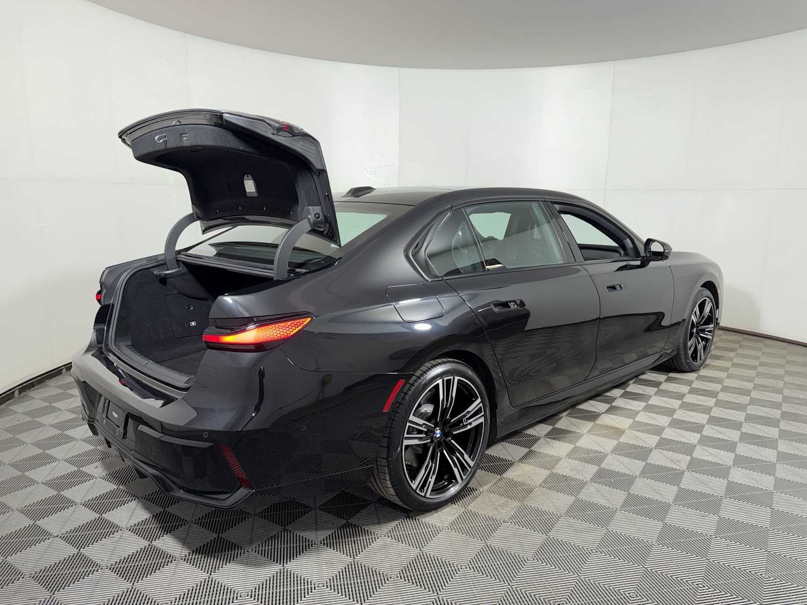 2023 BMW i7 xDrive60 Sedan