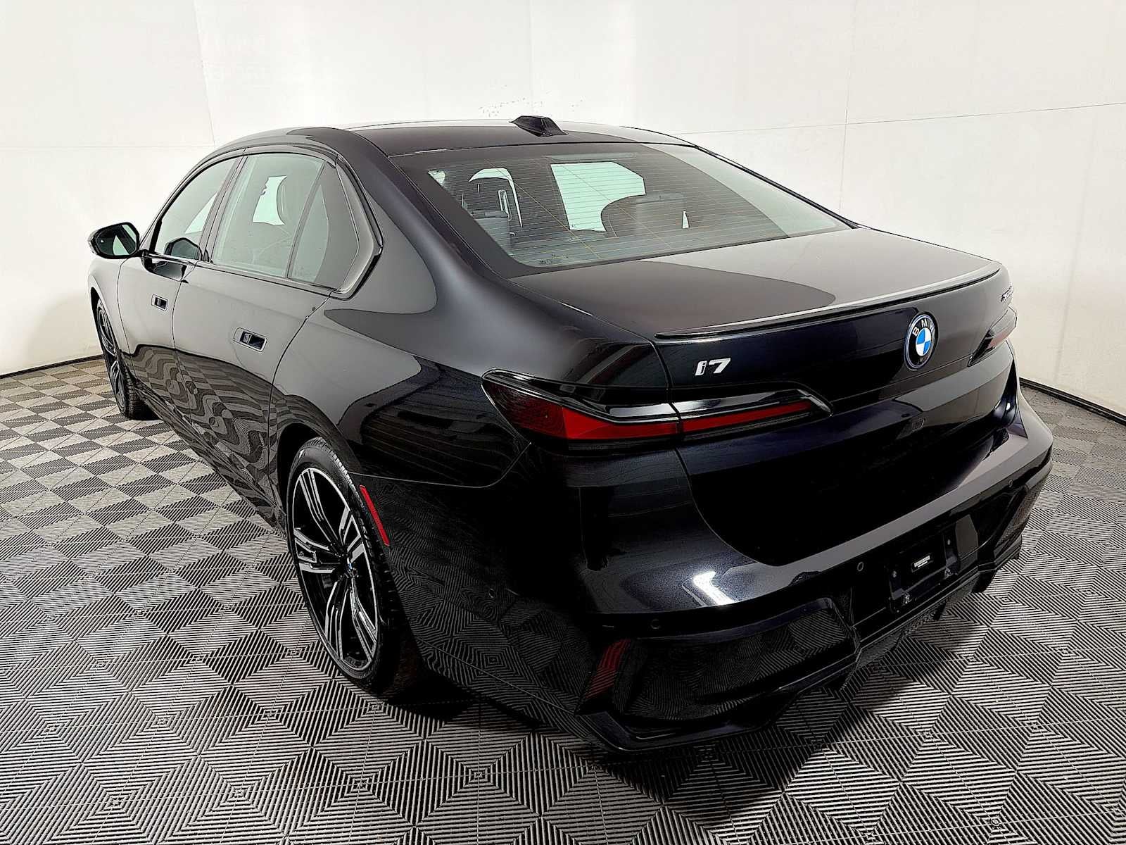 2023 BMW i7 xDrive60 Sedan