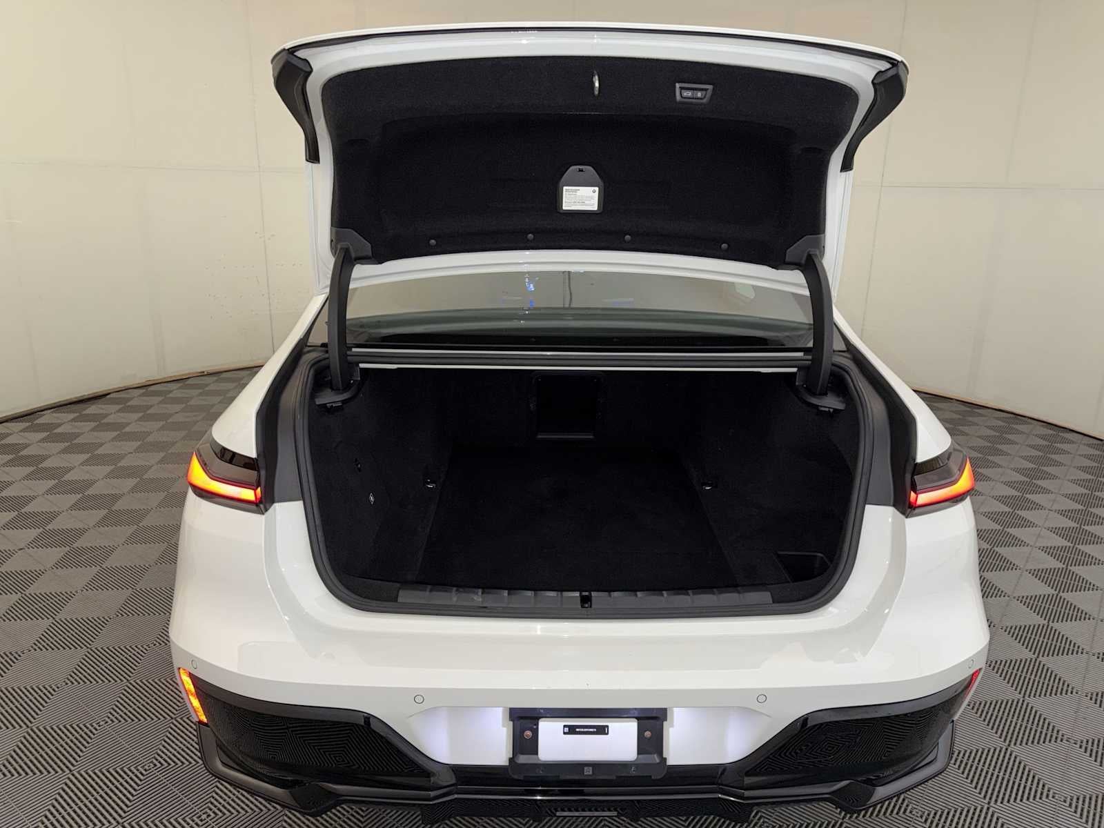 2023 BMW i7 xDrive60 Sedan