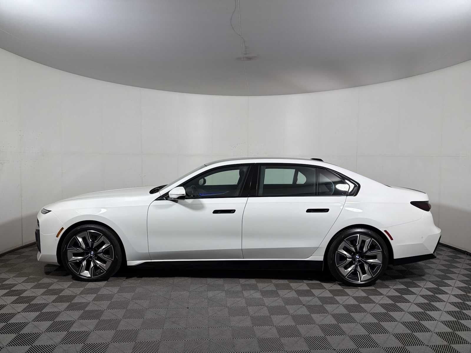 2023 BMW i7 xDrive60 Sedan
