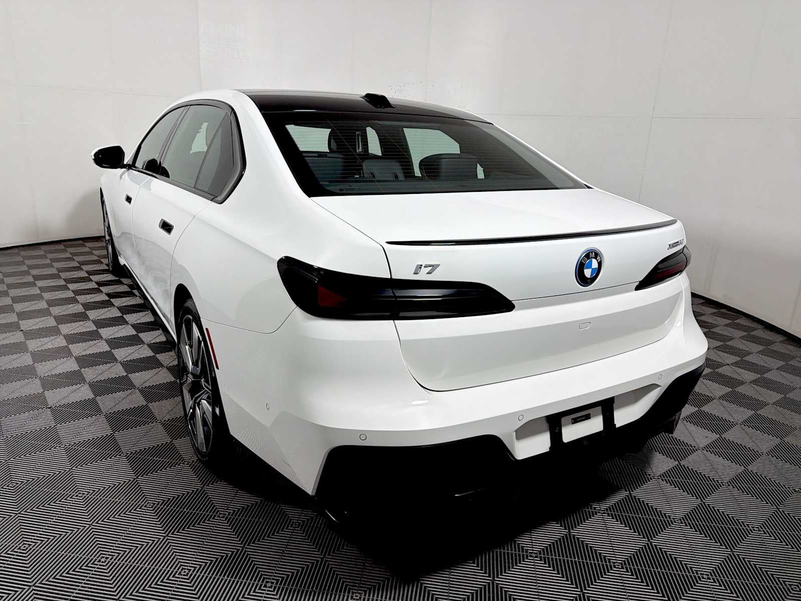 2023 BMW i7 xDrive60 Sedan