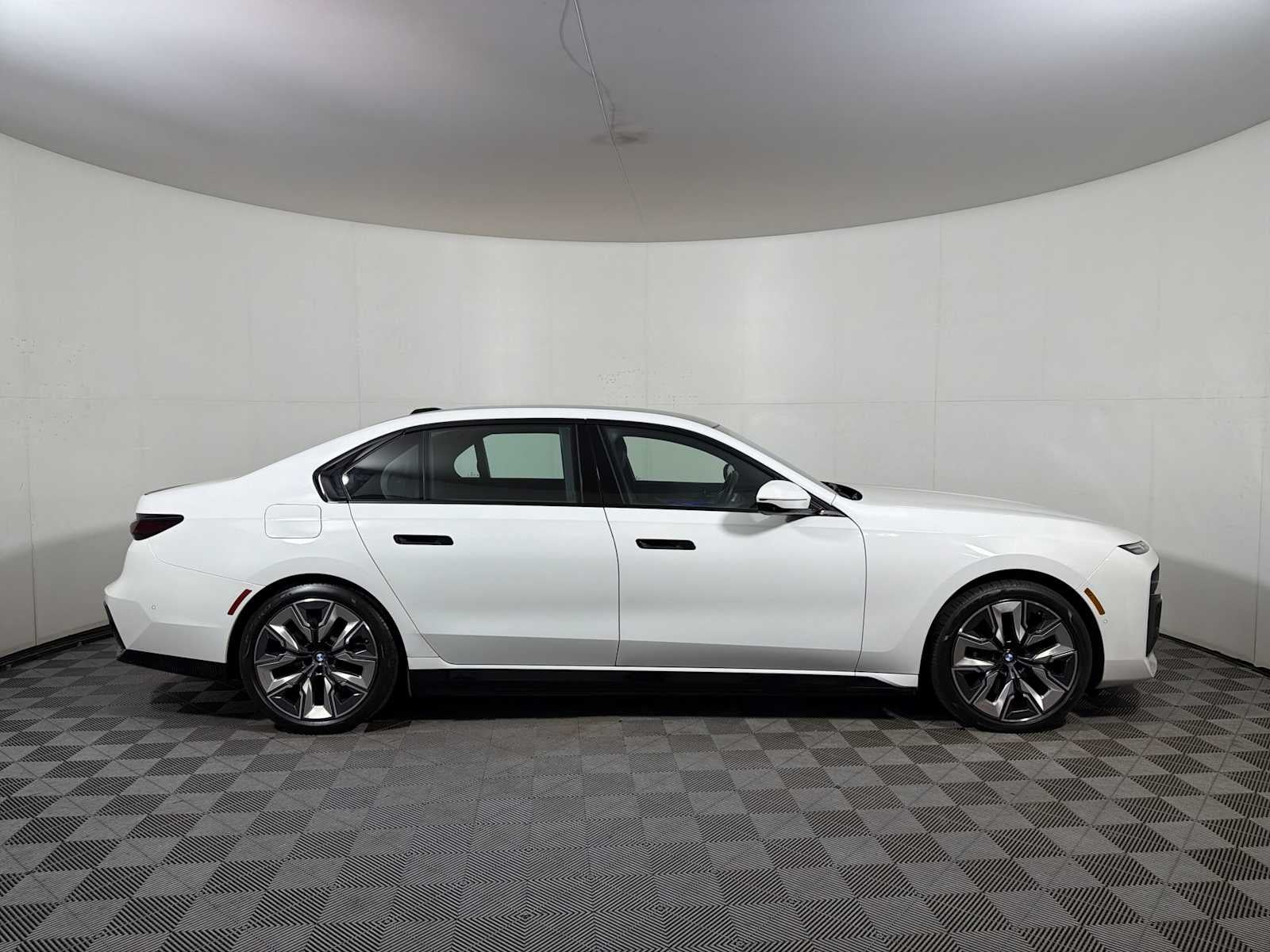 2023 BMW i7 xDrive60 Sedan