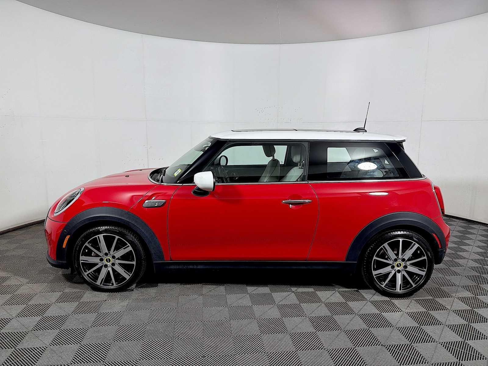 2024 MINI Hardtop 2 Door Cooper SE FWD