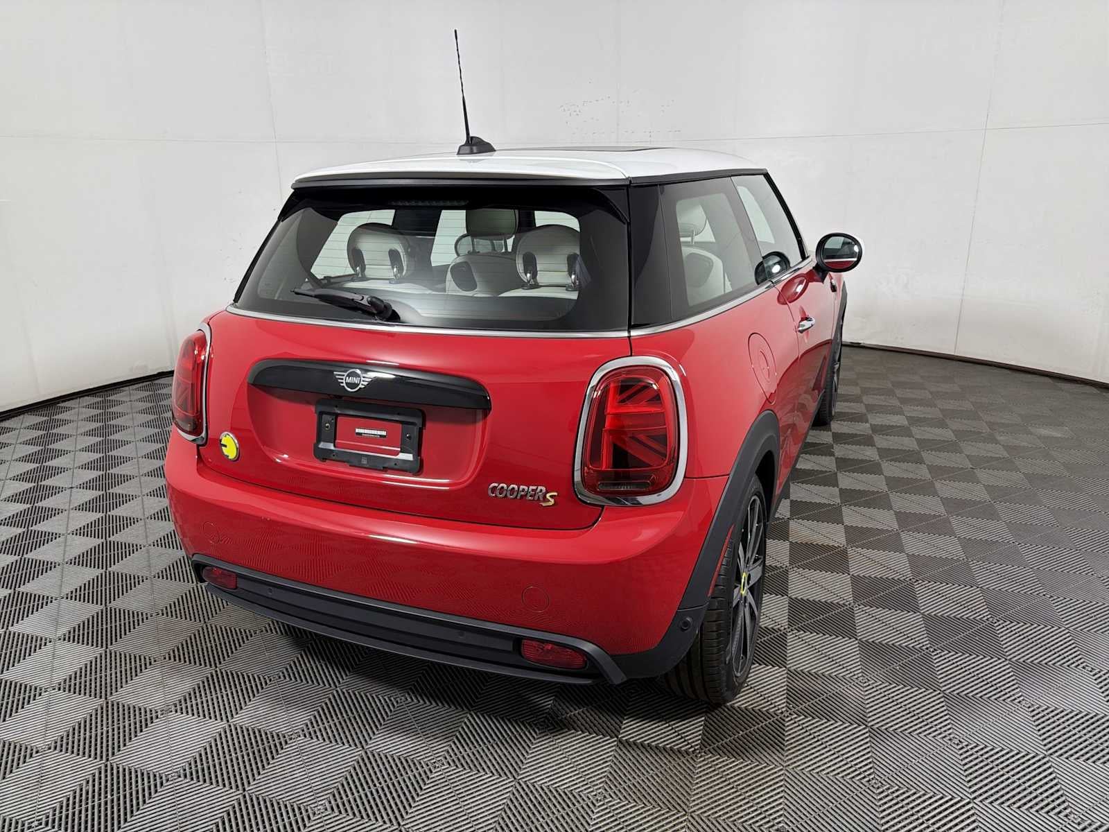 2024 MINI Hardtop 2 Door Cooper SE FWD