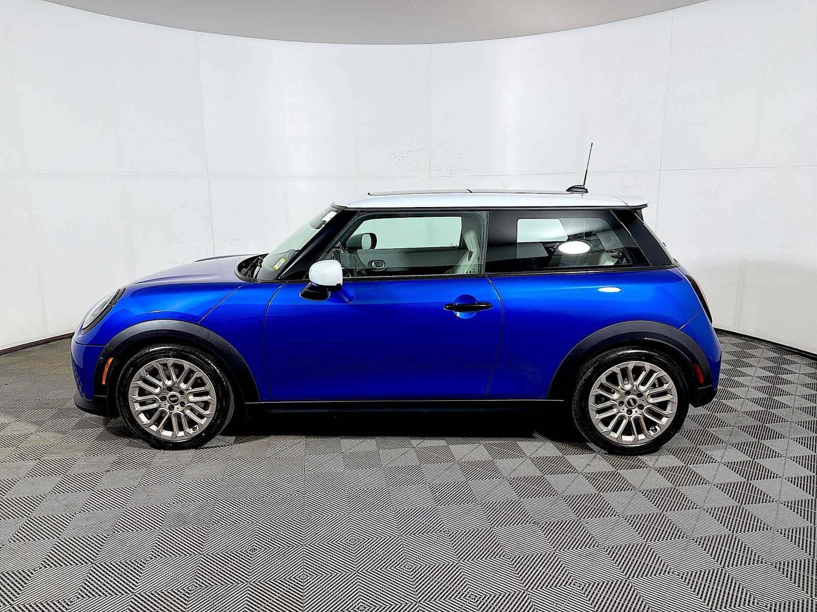 2025 MINI Hardtop 2 Door Cooper S FWD