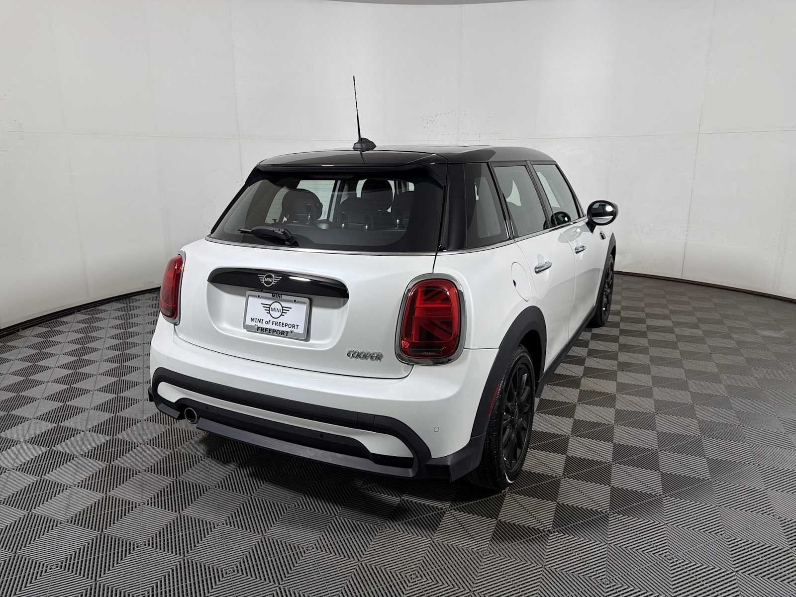 2023 MINI Hardtop 4 Door Cooper FWD