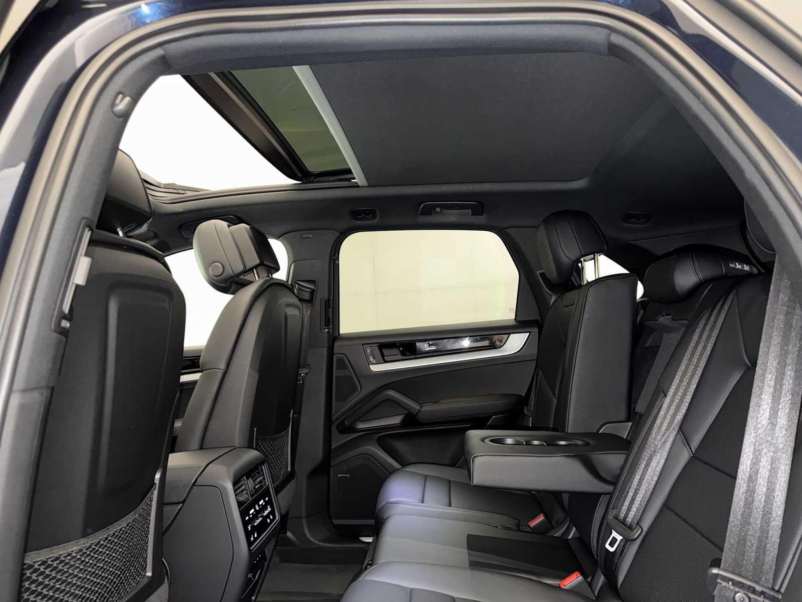 2024 Porsche Cayenne AWD