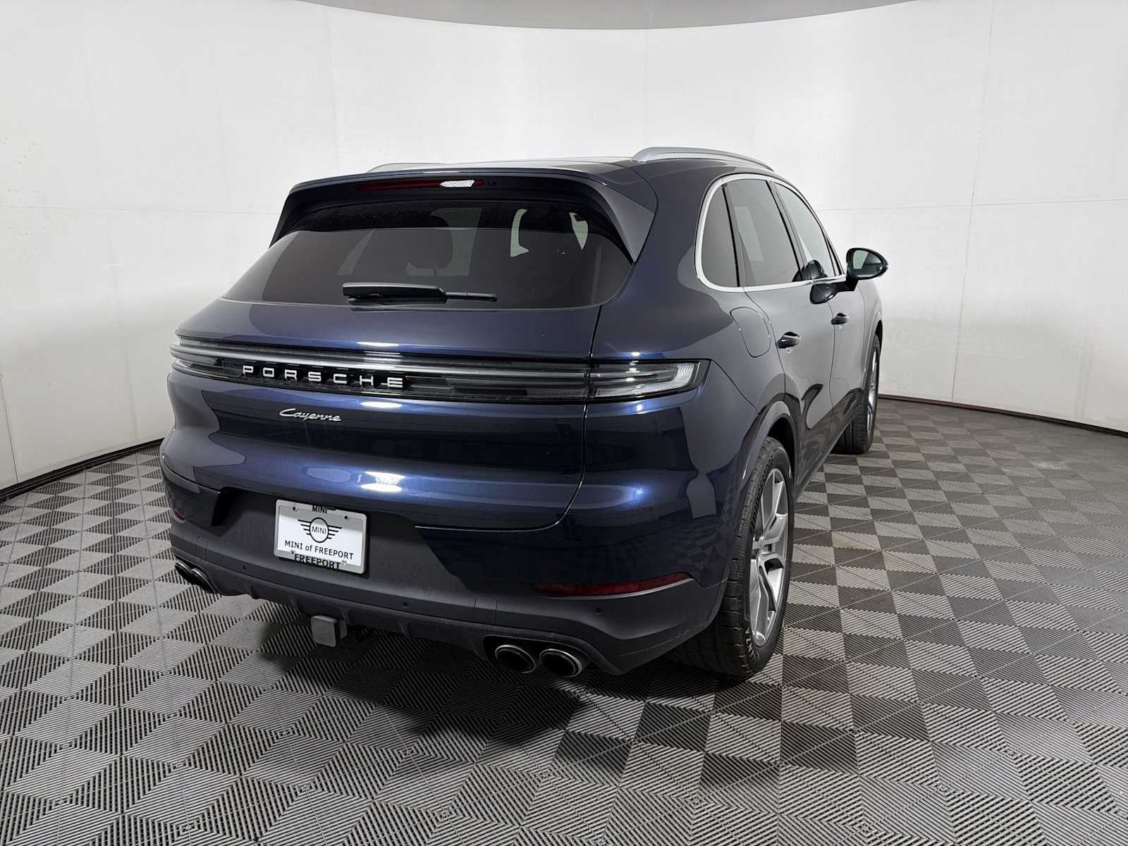 2024 Porsche Cayenne AWD