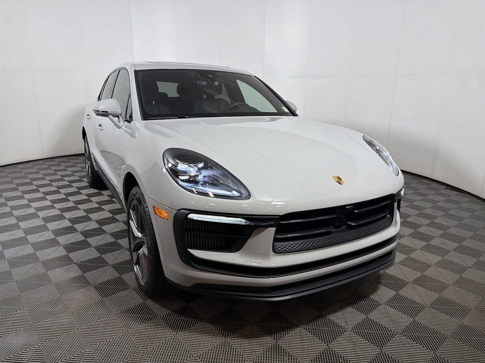 2026 Porsche Macan S AWD