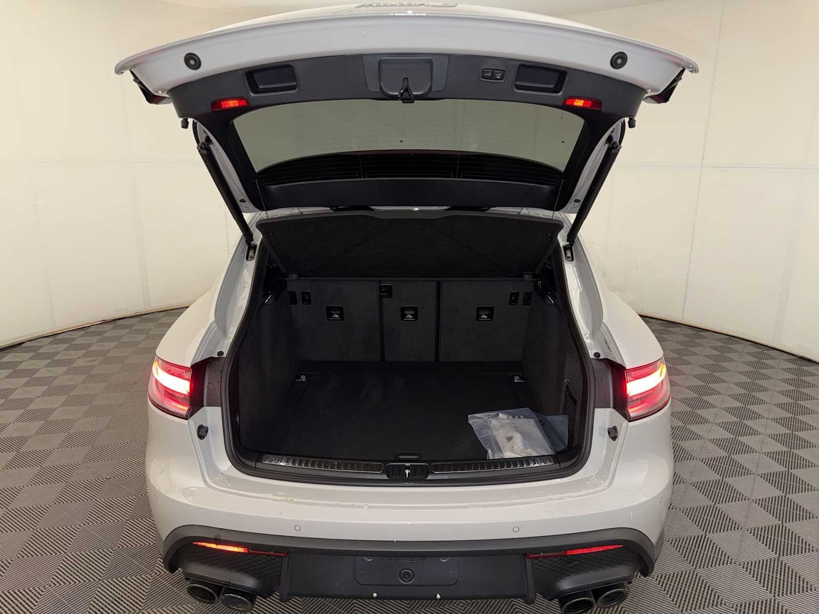 2026 Porsche Macan S AWD