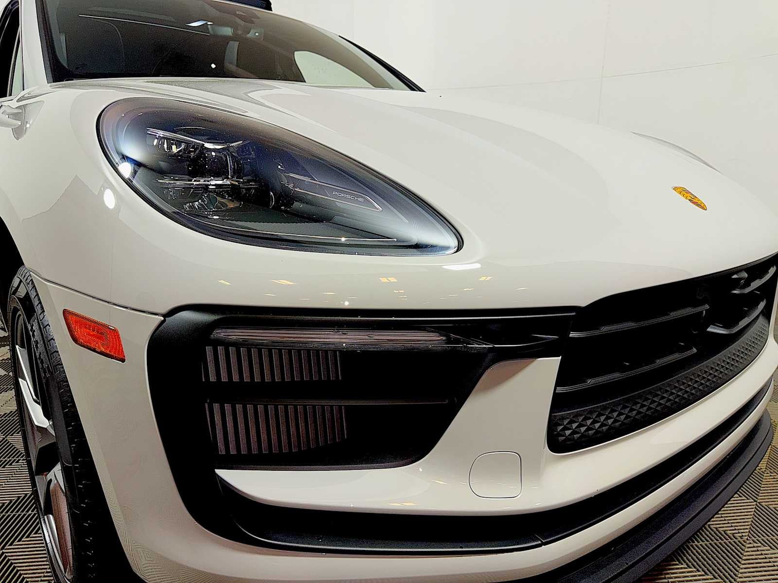 2026 Porsche Macan S AWD