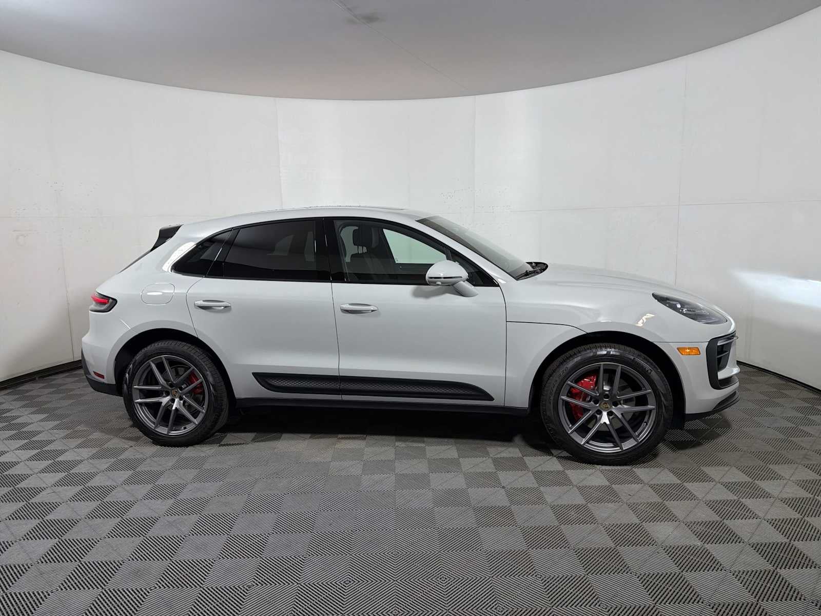 2026 Porsche Macan S AWD