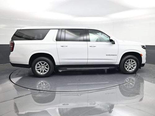 2024 Chevrolet Suburban LT