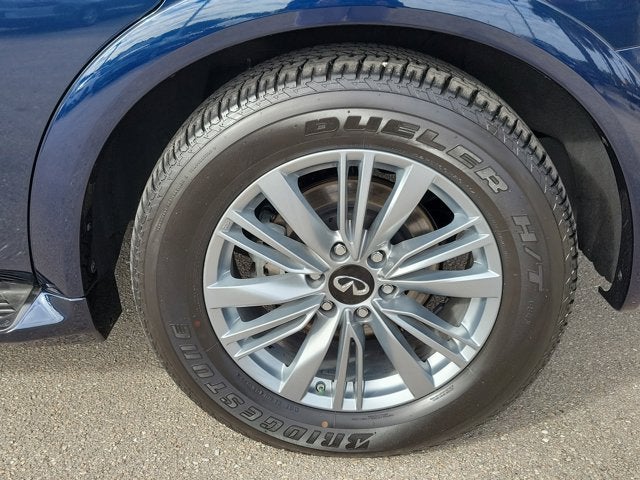 2024 INFINITI QX80 LUXE