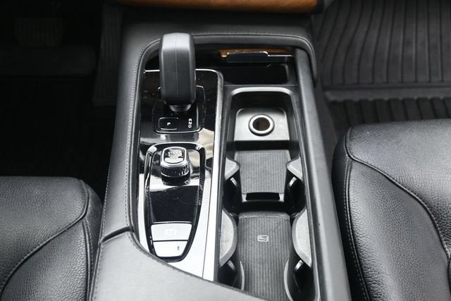 2023 Volvo XC90 B6 Core