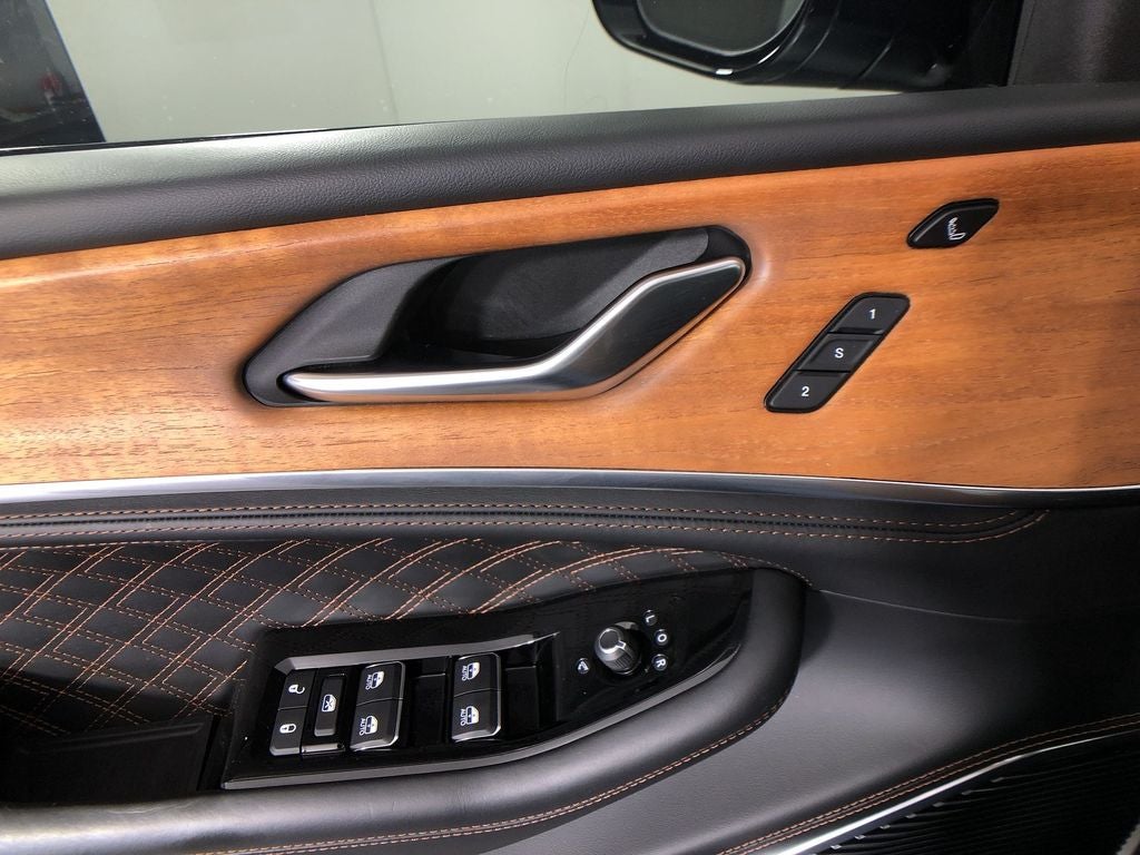 2022 Jeep Grand Cherokee Summit Reserve