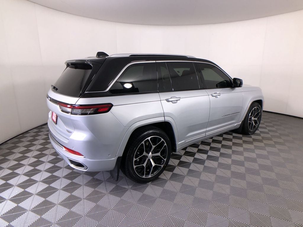 2022 Jeep Grand Cherokee Summit Reserve
