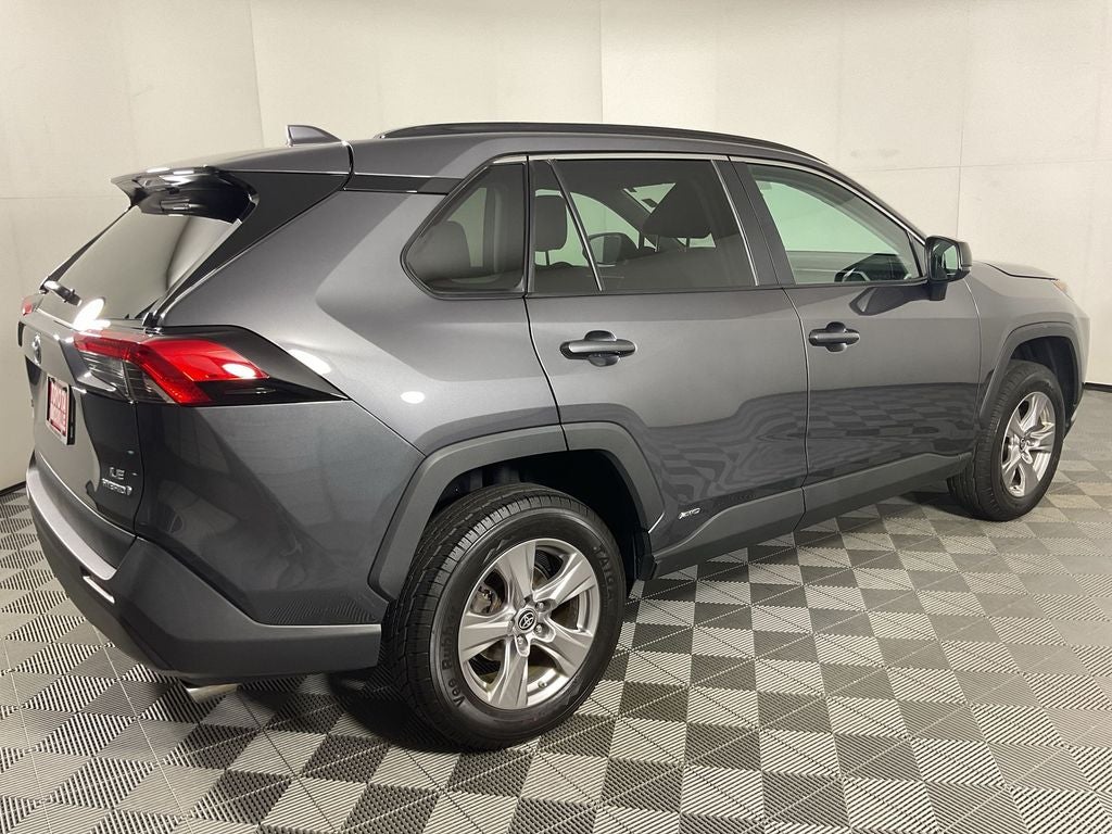 2022 Toyota RAV4 Hybrid LE