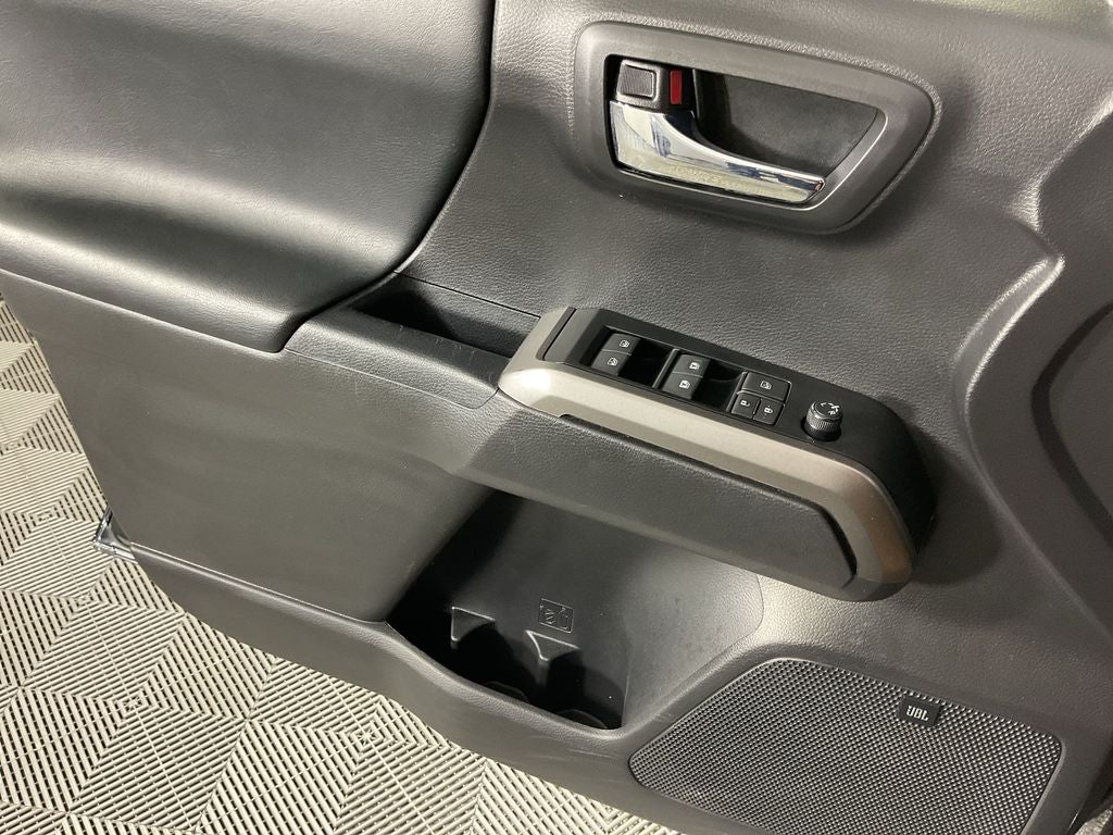 2023 Toyota Tacoma Limited V6