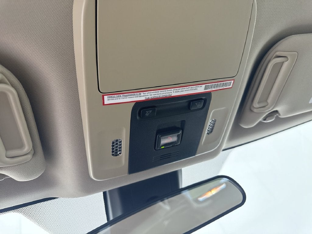 2022 Toyota Camry Hybrid LE
