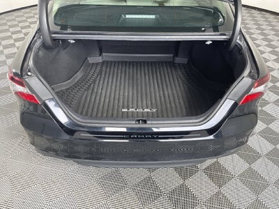 2022 Toyota Camry Hybrid LE