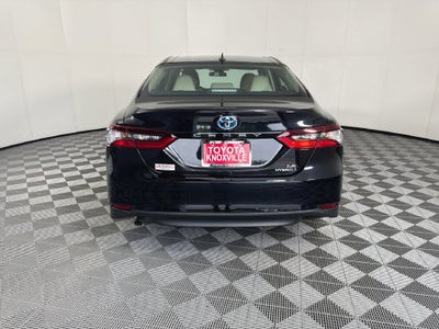 2022 Toyota Camry Hybrid LE