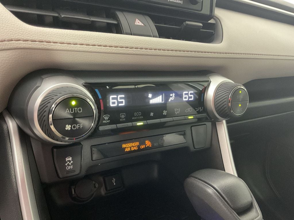 2020 Toyota RAV4 Hybrid XLE