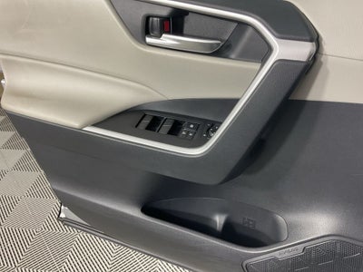 2020 Toyota RAV4 Hybrid XLE