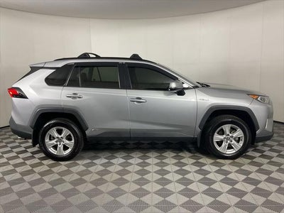 2020 Toyota RAV4 Hybrid XLE