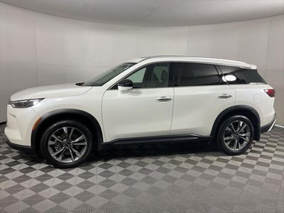 2025 INFINITI QX60 LUXE