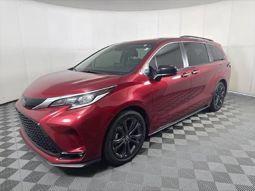 2022 Toyota Sienna XSE 7 Passenger
