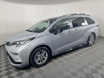 2024 Toyota Sienna XSE 7 Passenger