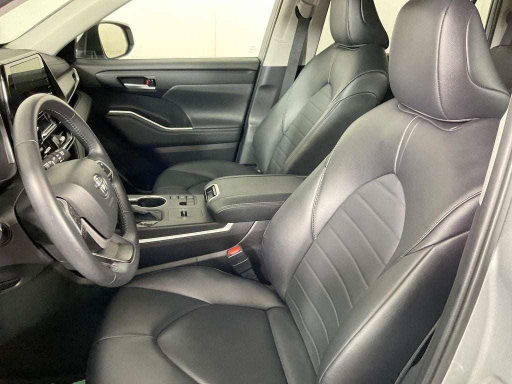 2024 Toyota Highlander Hybrid XLE