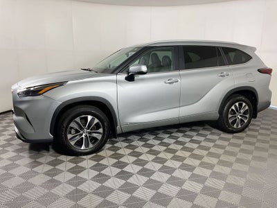 2024 Toyota Highlander Hybrid XLE