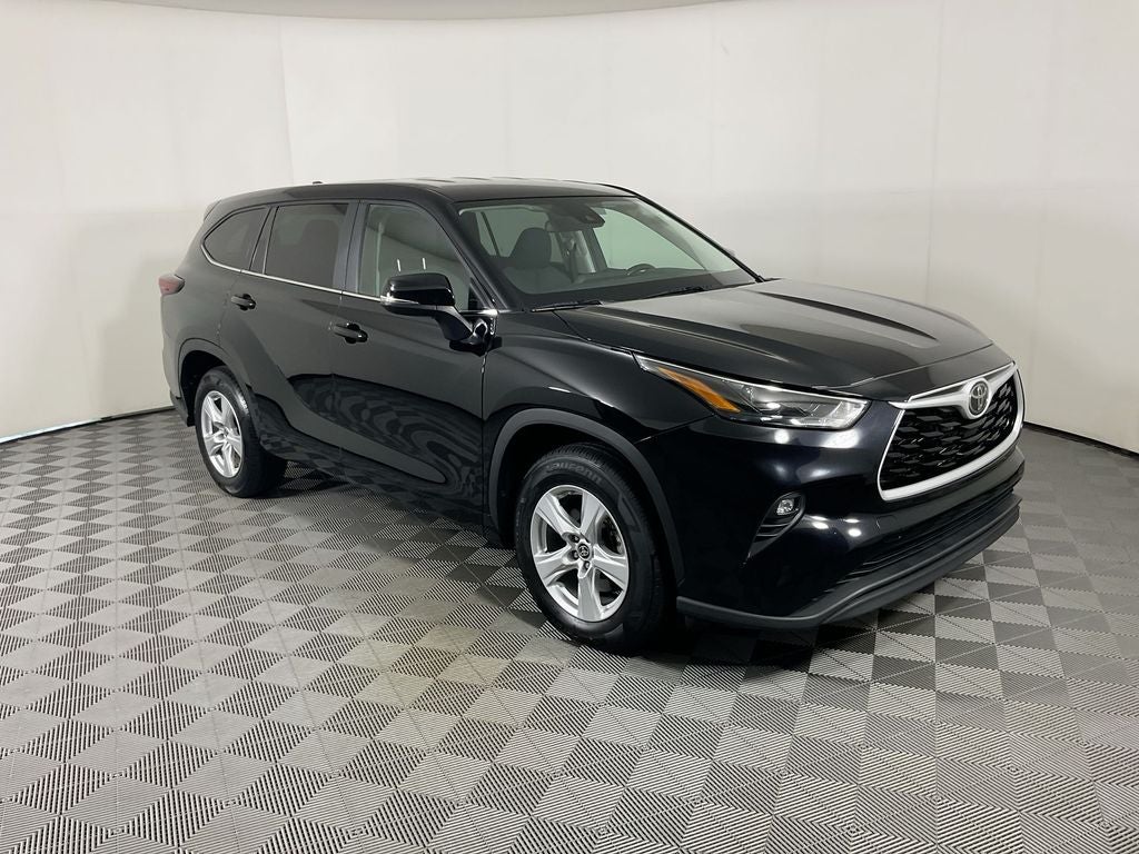 2025 Toyota Highlander LE