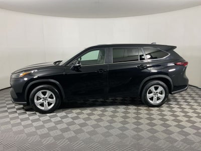 2025 Toyota Highlander LE