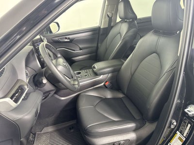 2025 Toyota Highlander XLE