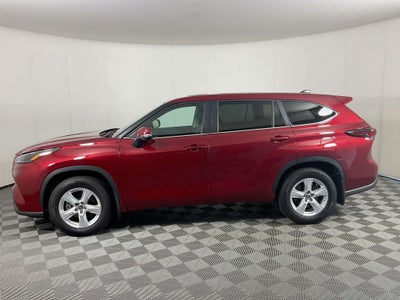 2024 Toyota Highlander LE
