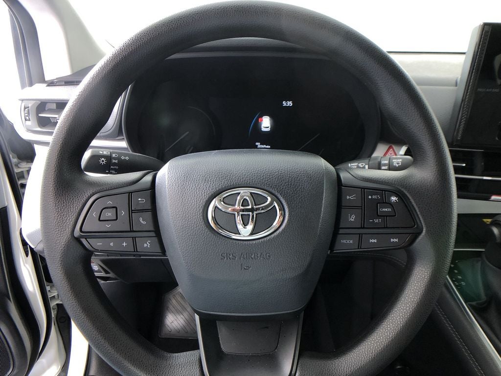 2026 Toyota Sienna LE 8 Passenger