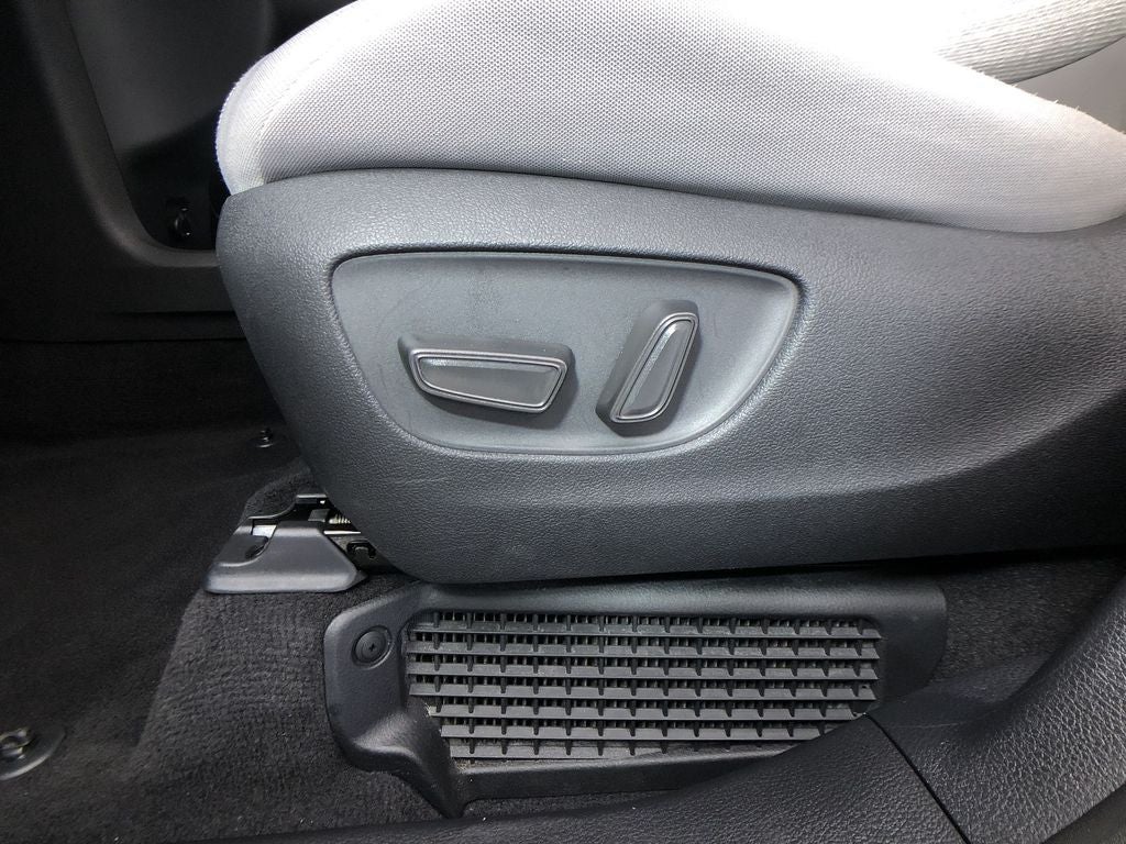 2026 Toyota Sienna LE 8 Passenger