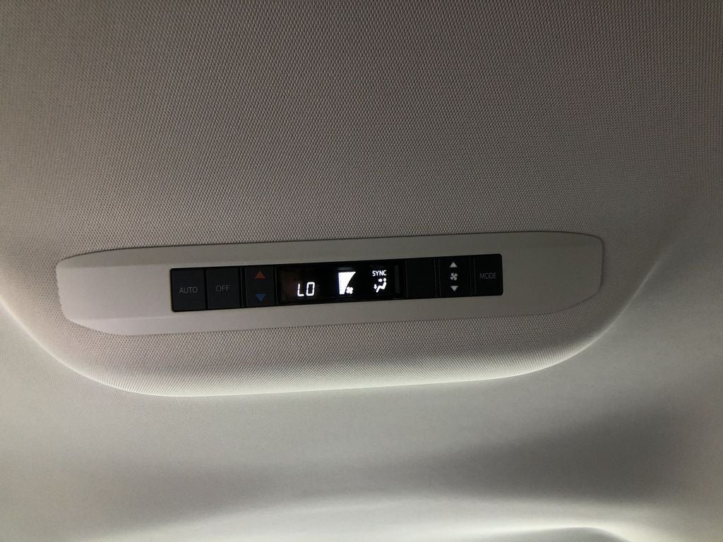 2026 Toyota Sienna LE 8 Passenger