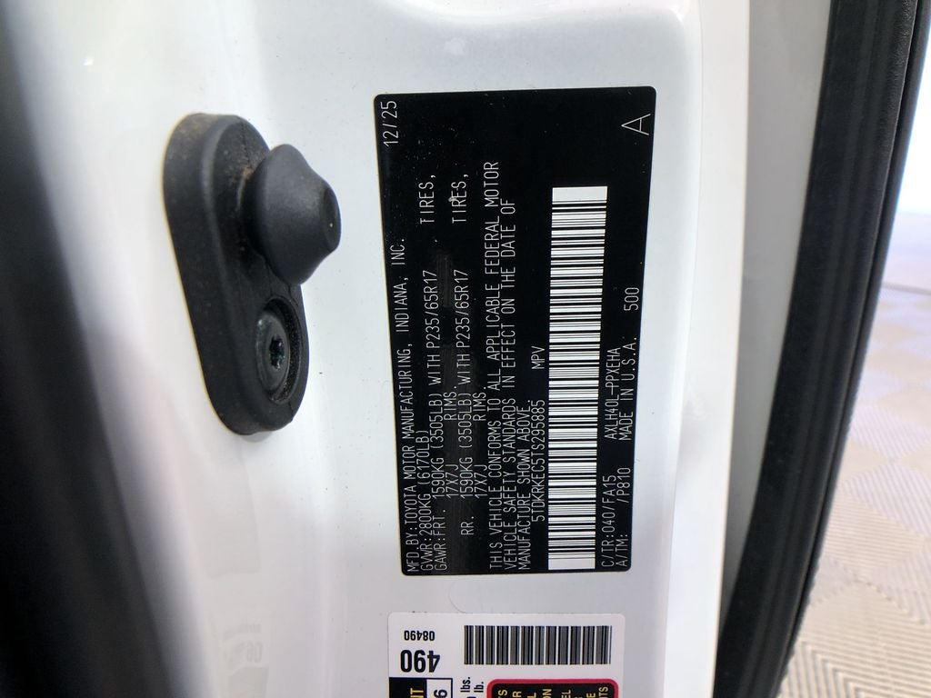 2026 Toyota Sienna LE 8 Passenger