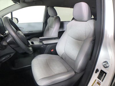 2026 Toyota Sienna LE 8 Passenger