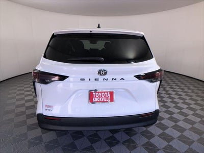 2026 Toyota Sienna LE 8 Passenger