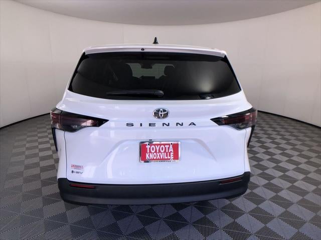 2026 Toyota Sienna LE 8 Passenger
