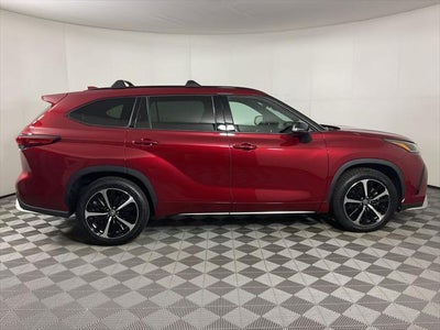 2022 Toyota Highlander XSE