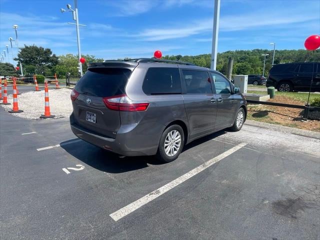 2015 Toyota Sienna XLE Premium 8 Passenger