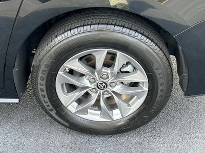 2024 Toyota Sienna XLE 8 Passenger