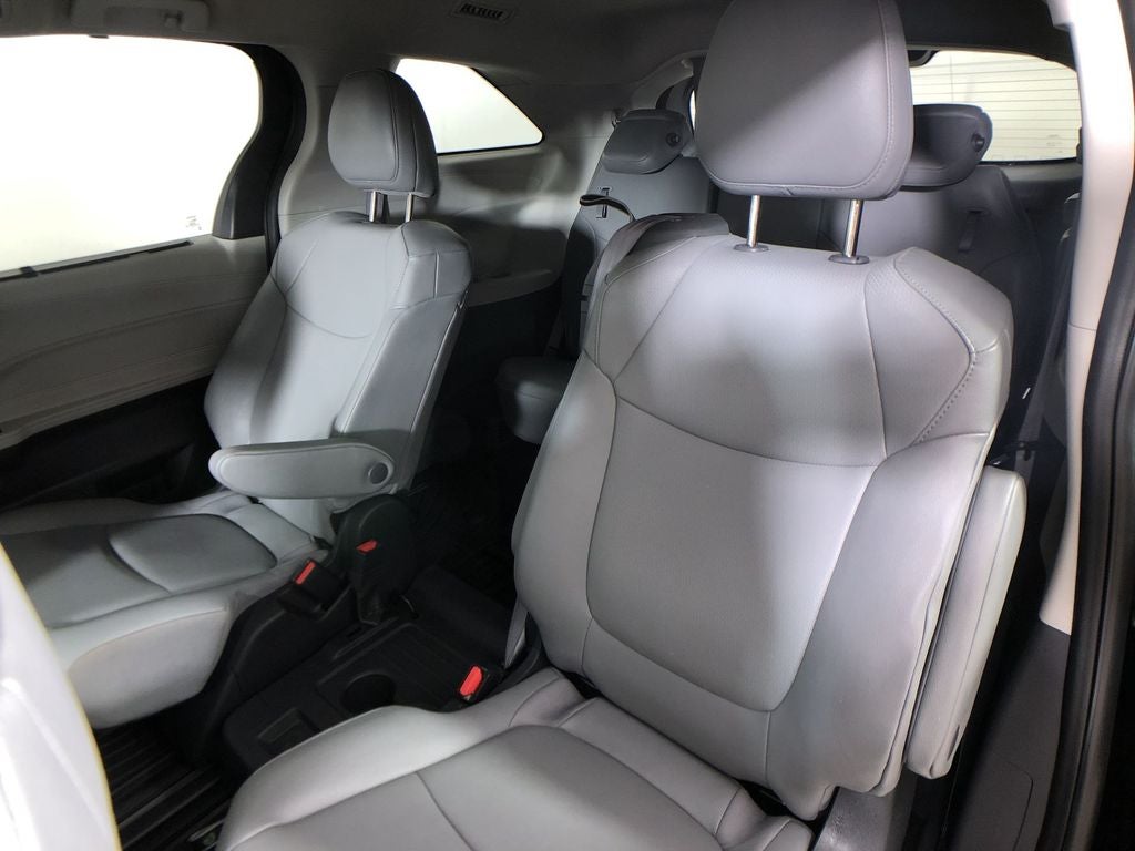 2024 Toyota Sienna XLE 8 Passenger